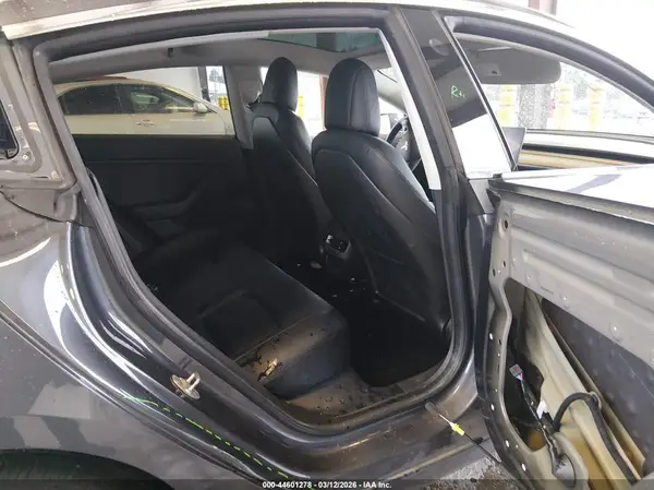 5YJ3E1EAXJF036609 2018 TESLA MODEL 3 - Image 8