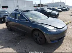 5YJ3E1EAXJF037470 2018 TESLA MODEL 3