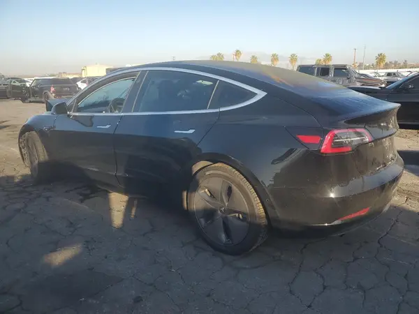 5YJ3E1EAXJF038084 2018 TESLA MODEL 3 - Image 2