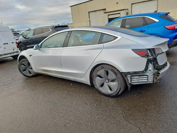 5YJ3E1EAXJF041857 2018 TESLA MODEL 3 - Image 2