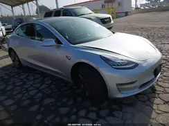 5YJ3E1EAXJF044015 2018 TESLA MODEL 3