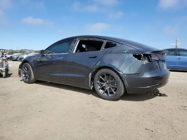 5YJ3E1EAXJF045245 2018 TESLA MODEL 3 - Image 2