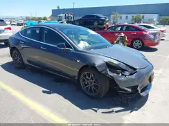 5YJ3E1EAXJF045309 2018 TESLA MODEL 3