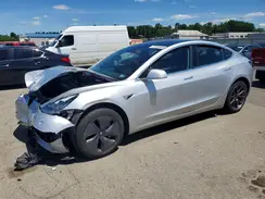 5YJ3E1EAXJF045973 2018 TESLA MODEL 3