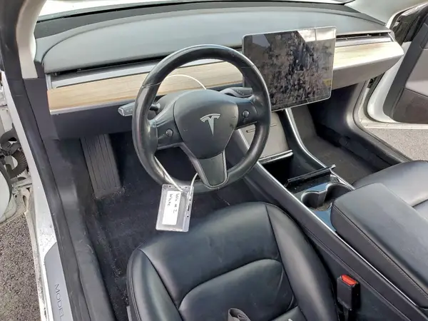 5YJ3E1EAXJF046248 2018 TESLA MODEL 3 - Image 8
