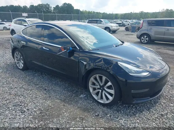 5YJ3E1EAXJF046895 2018 TESLA MODEL 3 - Image 1