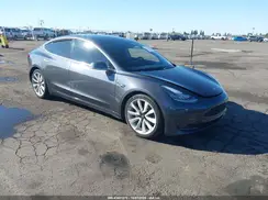 5YJ3E1EAXJF047898 2018 TESLA MODEL 3