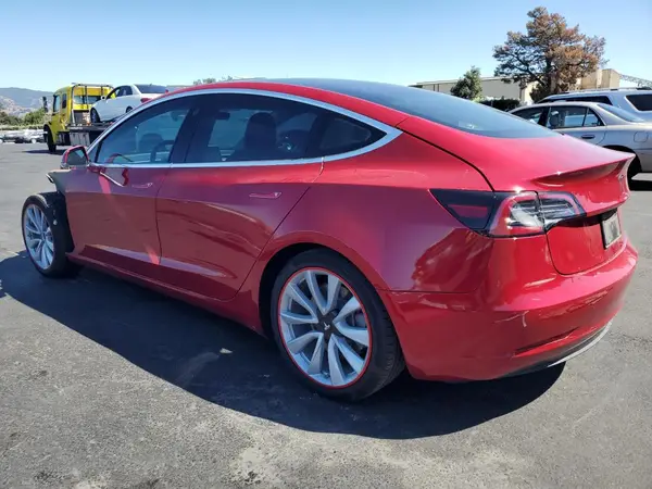 5YJ3E1EAXJF050963 2018 TESLA MODEL 3 - Image 2