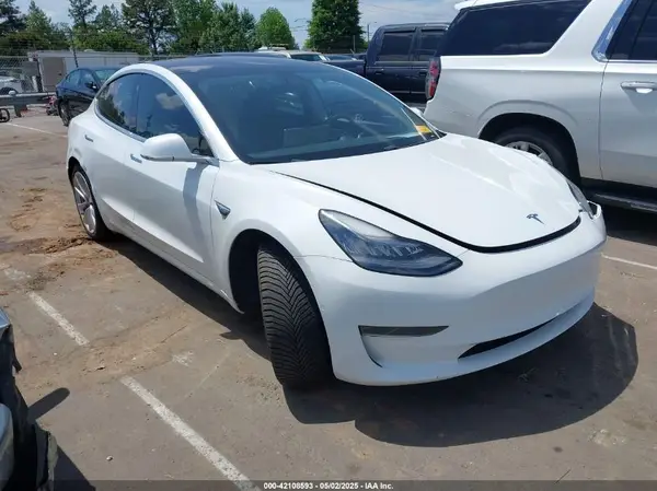 5YJ3E1EAXJF052597 2018 TESLA MODEL 3 - Image 1