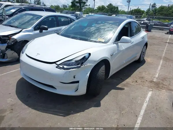 5YJ3E1EAXJF052597 2018 TESLA MODEL 3 - Image 2