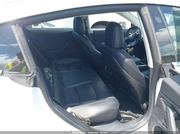 5YJ3E1EAXJF052597 2018 TESLA MODEL 3 - Image 8