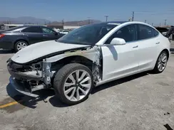 5YJ3E1EAXJF053555 2018 TESLA MODEL 3
