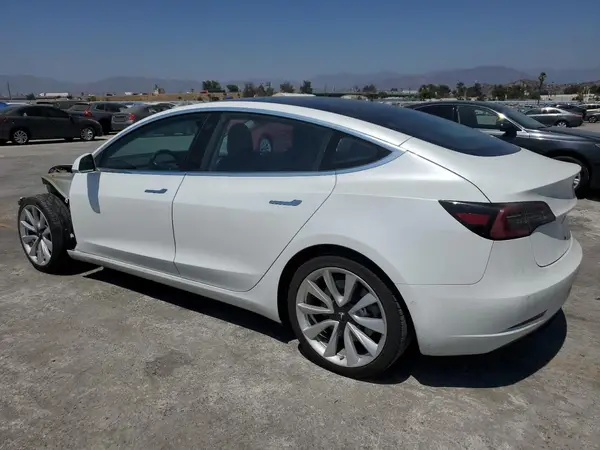5YJ3E1EAXJF053555 2018 TESLA MODEL 3 - Image 2