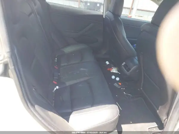 5YJ3E1EAXJF053717 2018 TESLA MODEL 3 - Image 8