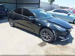 5YJ3E1EAXJF056519 2018 TESLA MODEL 3