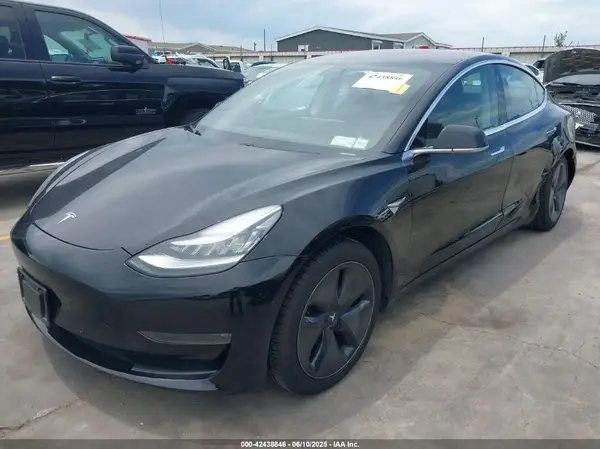 5YJ3E1EAXJF057377 2018 TESLA MODEL 3 - Image 2