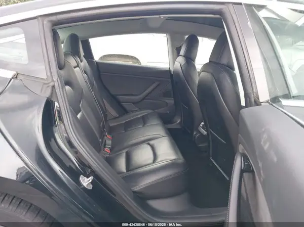 5YJ3E1EAXJF057377 2018 TESLA MODEL 3 - Image 8