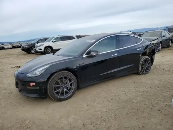 5YJ3E1EAXJF058979 2018 TESLA MODEL 3 - Image 1