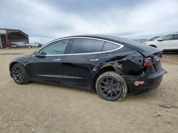5YJ3E1EAXJF058979 2018 TESLA MODEL 3 - Image 2