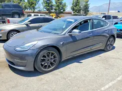 5YJ3E1EAXJF059176 2018 TESLA MODEL 3