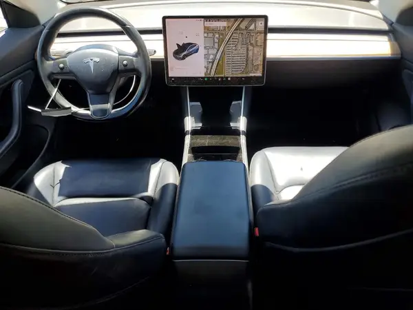 5YJ3E1EAXJF059176 2018 TESLA MODEL 3 - Image 8