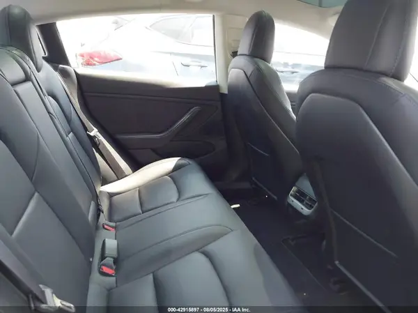5YJ3E1EAXJF059503 2018 TESLA MODEL 3 - Image 8