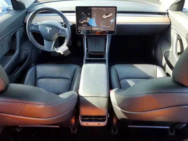 5YJ3E1EAXJF060537 2018 TESLA MODEL 3 - Image 8