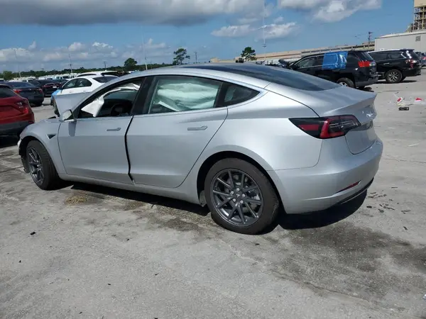 5YJ3E1EAXJF061283 2018 TESLA MODEL 3 - Image 2