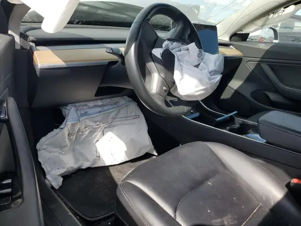 5YJ3E1EAXJF061283 2018 TESLA MODEL 3 - Image 8
