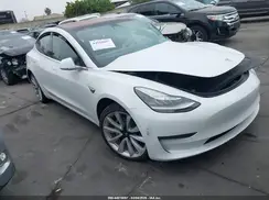 5YJ3E1EAXJF062420 2018 TESLA MODEL 3