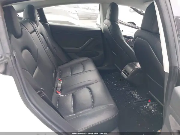 5YJ3E1EAXJF062420 2018 TESLA MODEL 3 - Image 8