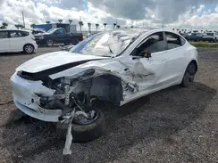 5YJ3E1EAXJF062773 2018 TESLA MODEL 3