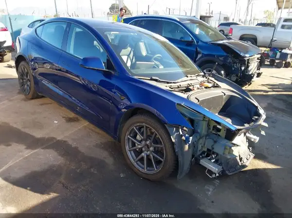 5YJ3E1EAXJF076642 2018 TESLA MODEL 3 - Image 1