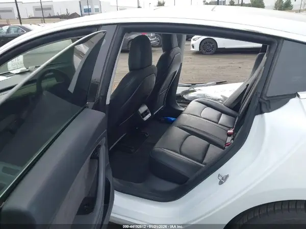 5YJ3E1EAXJF076866 2018 TESLA MODEL 3 - Image 8
