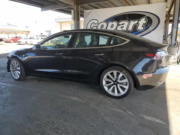 5YJ3E1EAXJF078343 2018 TESLA MODEL 3 - Image 2