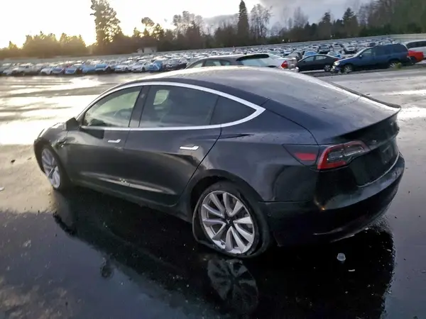 5YJ3E1EAXJF089620 2018 TESLA MODEL 3 - Image 2