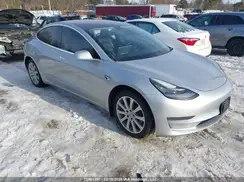 5YJ3E1EAXJF095823 2018 TESLA MODEL 3