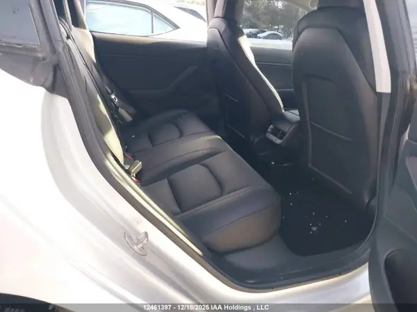 5YJ3E1EAXJF095823 2018 TESLA MODEL 3 - Image 8
