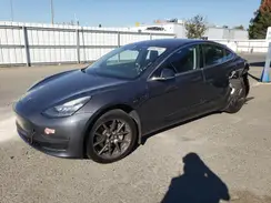 5YJ3E1EAXJF102110 2018 TESLA MODEL 3