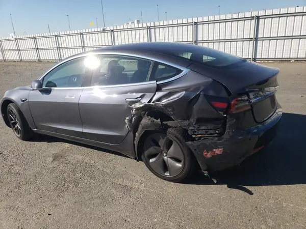 5YJ3E1EAXJF102110 2018 TESLA MODEL 3 - Image 2