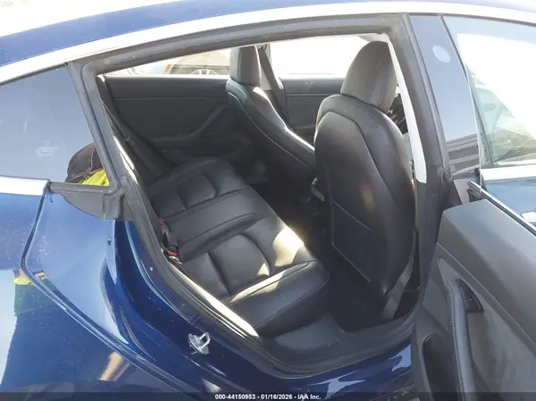 5YJ3E1EAXJF102379 2018 TESLA MODEL 3 - Image 8