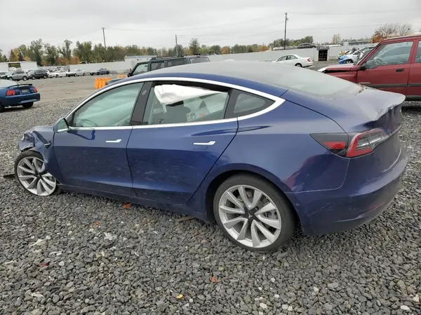 5YJ3E1EAXJF110210 2018 TESLA MODEL 3 - Image 2