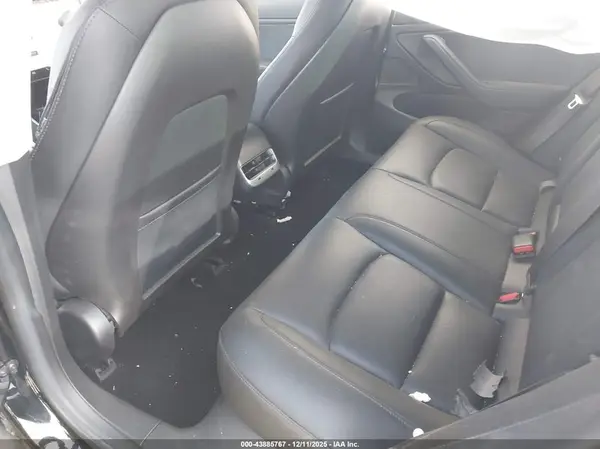 5YJ3E1EAXJF122860 2018 TESLA MODEL 3 - Image 8