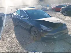 5YJ3E1EAXJF152179 2018 TESLA MODEL 3