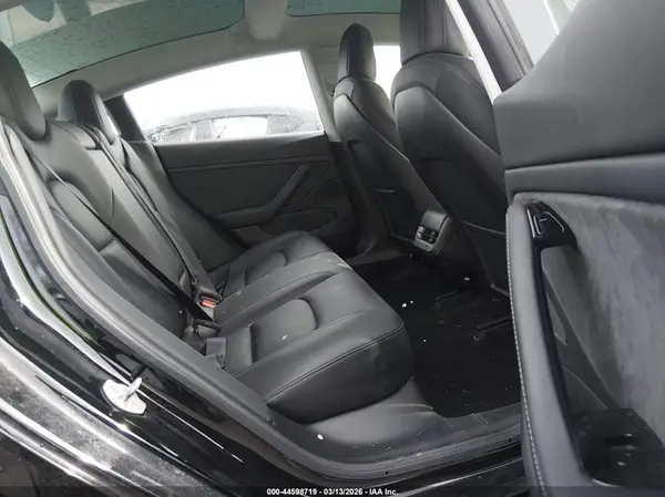 5YJ3E1EAXJF152456 2018 TESLA MODEL 3 - Image 8