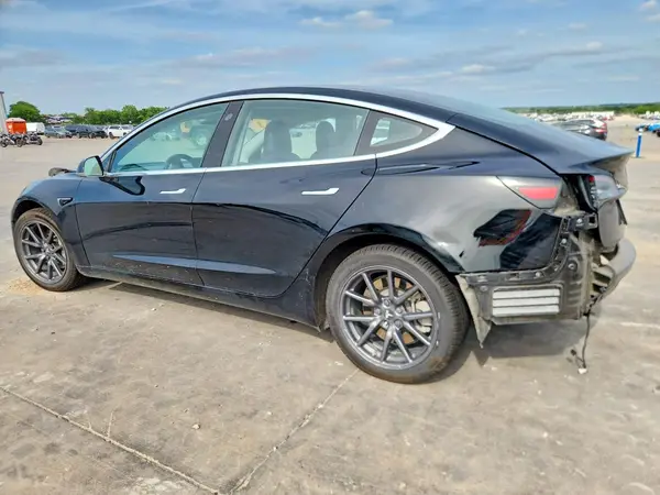 5YJ3E1EAXJF152943 2018 TESLA MODEL 3 - Image 2