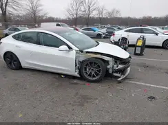 5YJ3E1EAXJF153056 2018 TESLA MODEL 3