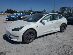 5YJ3E1EAXJF153106 2018 TESLA MODEL 3