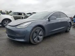 5YJ3E1EAXJF153526 2018 TESLA MODEL 3