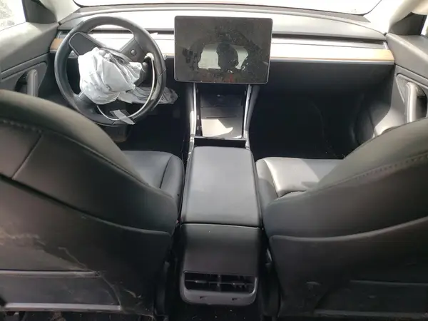 5YJ3E1EAXJF154580 2018 TESLA MODEL 3 - Image 8